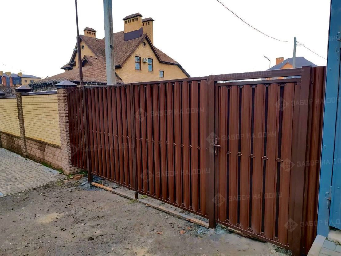 Распашные ворота из евроштакетника  в Белореченске